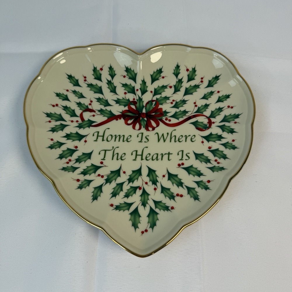 Lenox Heart Holiday Plate "Home is Where the Heart Is" Christmas Holly Granny